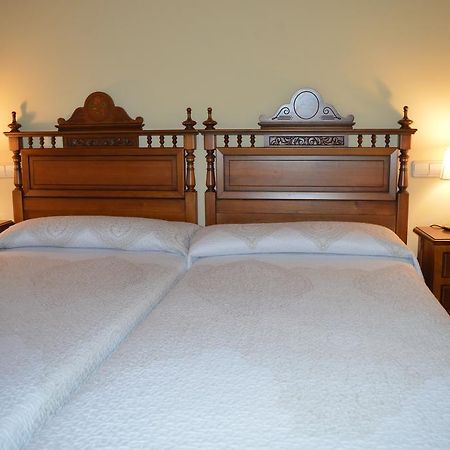 Hostal Revinuesa Ngoại thất bức ảnh