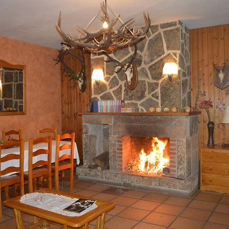 Hostal Revinuesa Ngoại thất bức ảnh