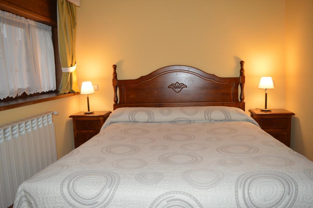 Hostal Revinuesa Ngoại thất bức ảnh