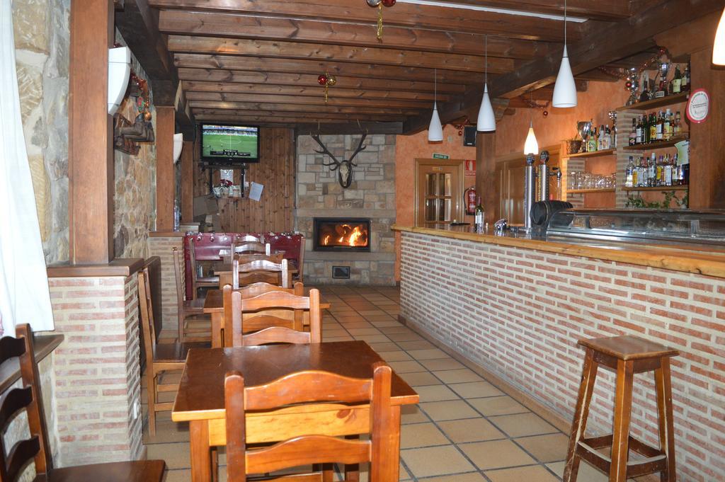 Hostal Revinuesa Ngoại thất bức ảnh