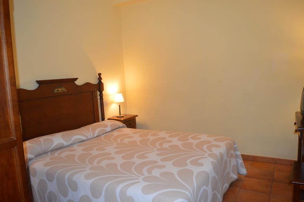 Hostal Revinuesa Ngoại thất bức ảnh
