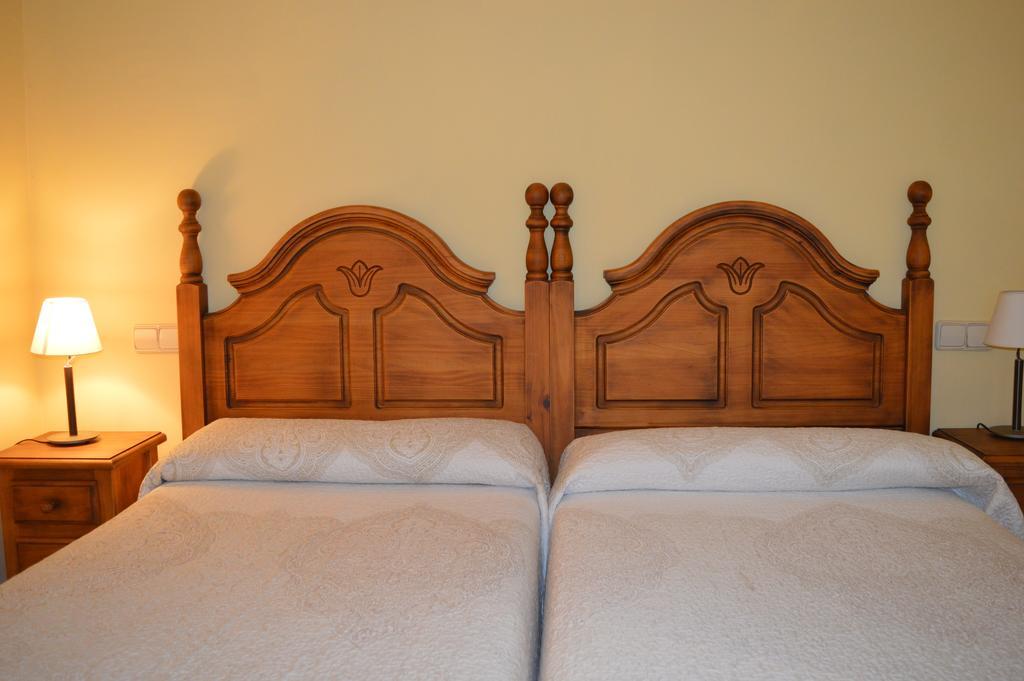 Hostal Revinuesa Ngoại thất bức ảnh