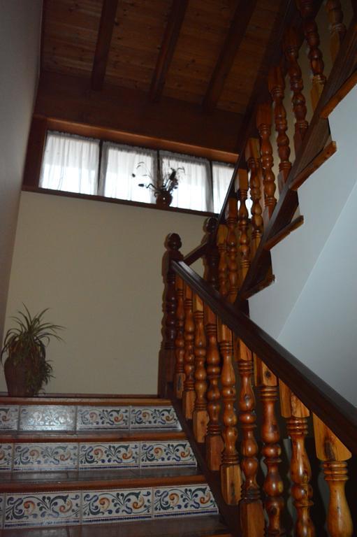 Hostal Revinuesa Ngoại thất bức ảnh