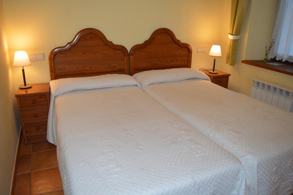 Hostal Revinuesa Ngoại thất bức ảnh