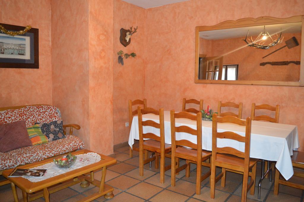 Hostal Revinuesa Ngoại thất bức ảnh